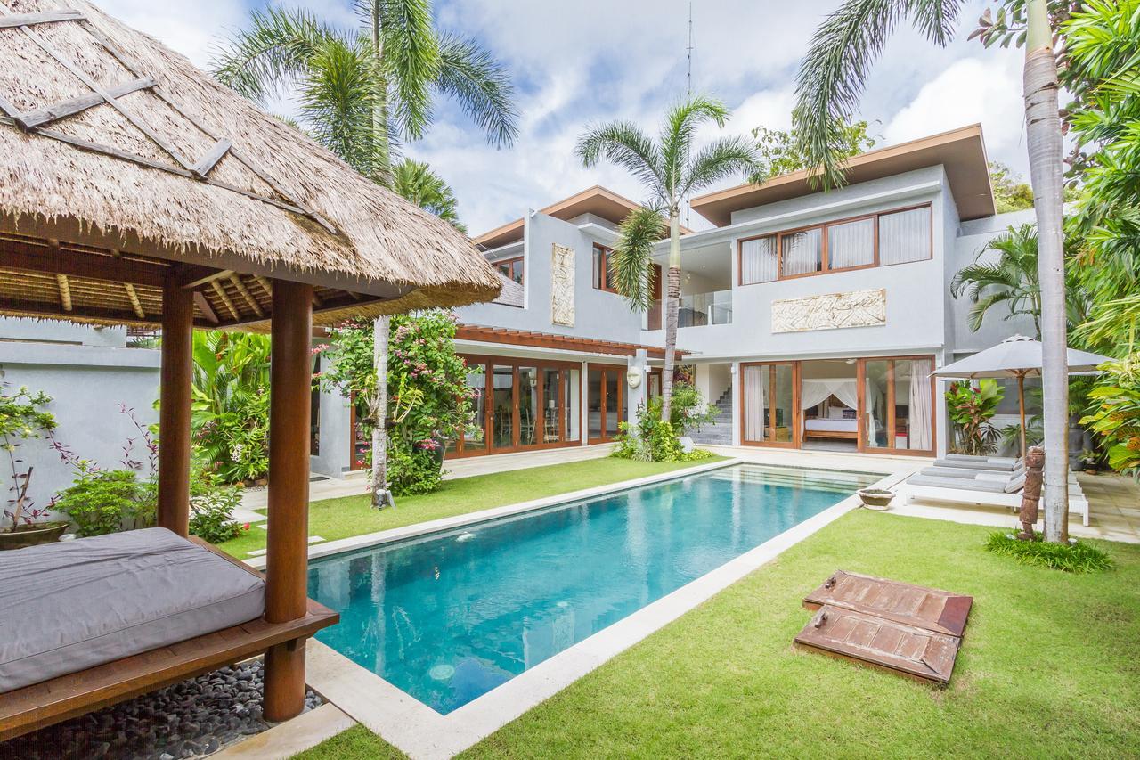 Villa Pierrot Seminyak Exterior foto