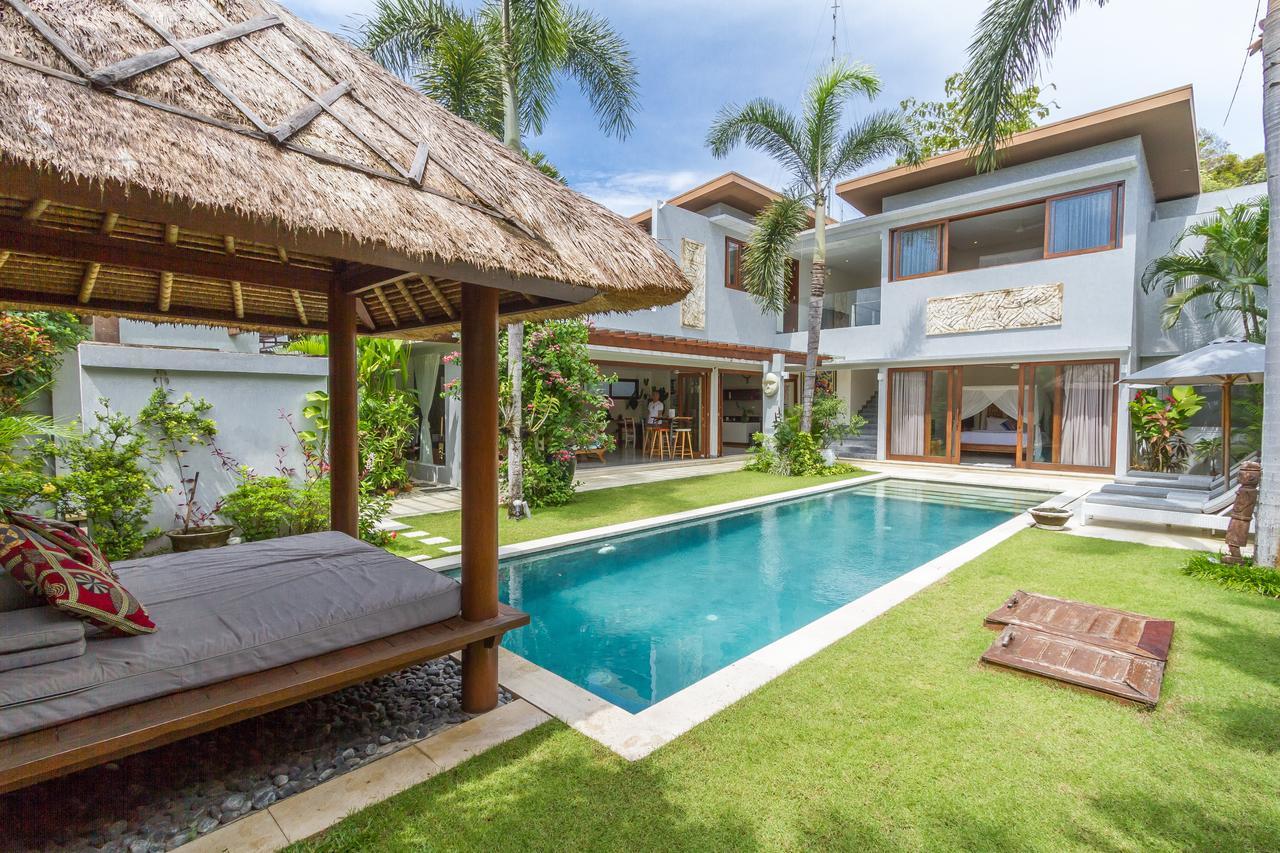 Villa Pierrot Seminyak Exterior foto